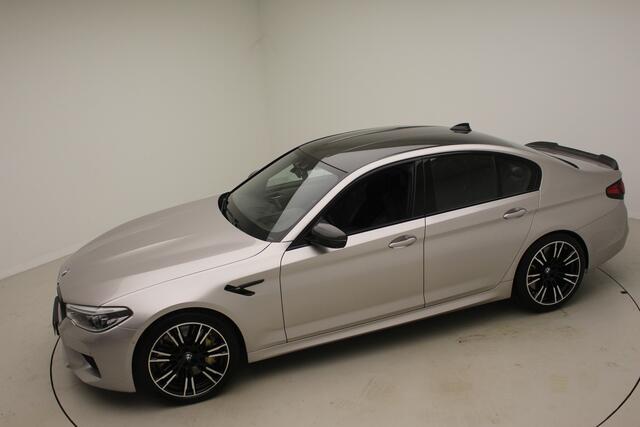 BMW M5 5-serie Sedan | Bowers & Wilkins | Driving Assistant Plus | Entertainmentsysteem Professional achterin | Downpipes | Div. Carbon delen | Incl. 12 mnd Bovag garantie.