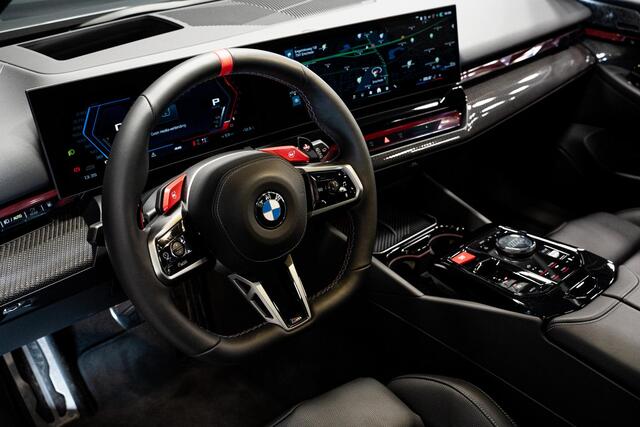 BMW M5 5-serie Touring *Bowers & Wilkins / Carbon-interieur / Stoelventilatie / Panorama / Memory / Keyless / Surround-View*