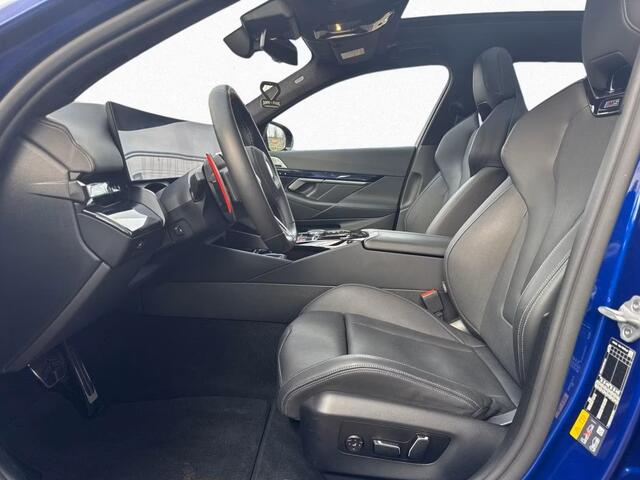 BMW M5 5-serie Touring ** M-DRIVER PACK (305 km/h), B&W, PANO, TREKH, MERINO LEDER, 20/21 INCH LMV ** 1e EIG - UNFALLFREI - Ex BMW AG ** ** INFORMEER OOK NAAR ONZE AANTREKKELIJKE FINANCIAL-LEASE TARIEVEN **