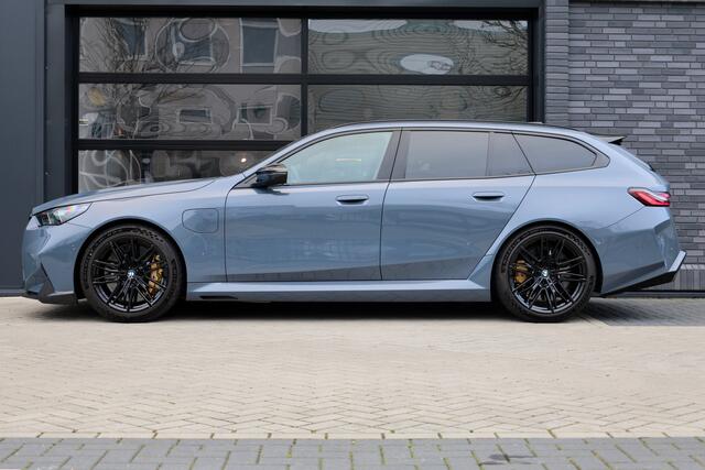 BMW M5 5-serie Touring | KERAMISCH | M-DRIVE PROFESSIONAL | CARBON SPLITTER | COMFORT-PACK | ALCANTARA | 4X STOELVERW |