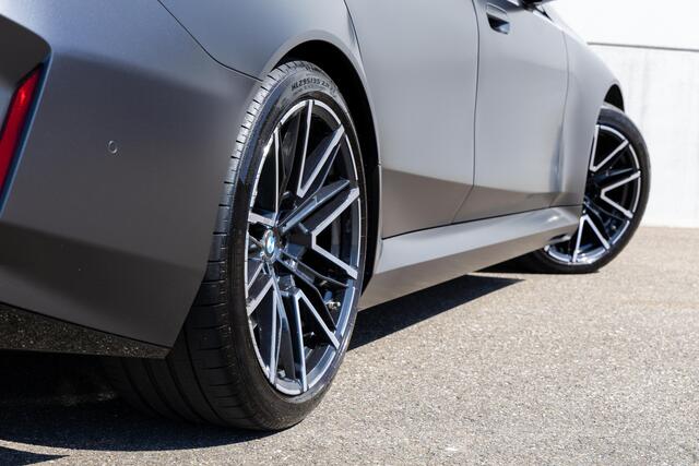 BMW M5 5-serie M exterieur Carbon Pack | Full Options | 15.000 KM | incl. 5 jaar / 100.000 km onderhoud
