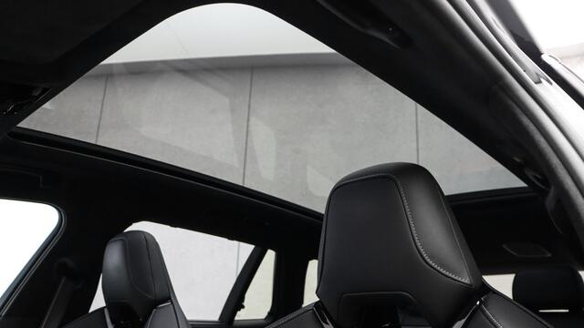 BMW M5 Touring | M Drivers Package | Akrapovic | Stoelventilatie | Bowers & Wilkins | Trekhaak | Panoramadak | Head-up | Carbon