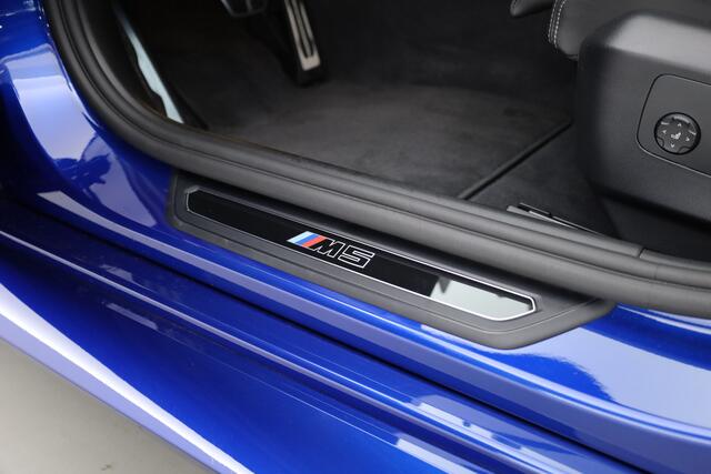 BMW M5 5-serie Touring 727pk | Rijklaar! | Ultimate Pack | Keramisch | Bowers & Wilkins | M Marina Bay | Pano | Carbon