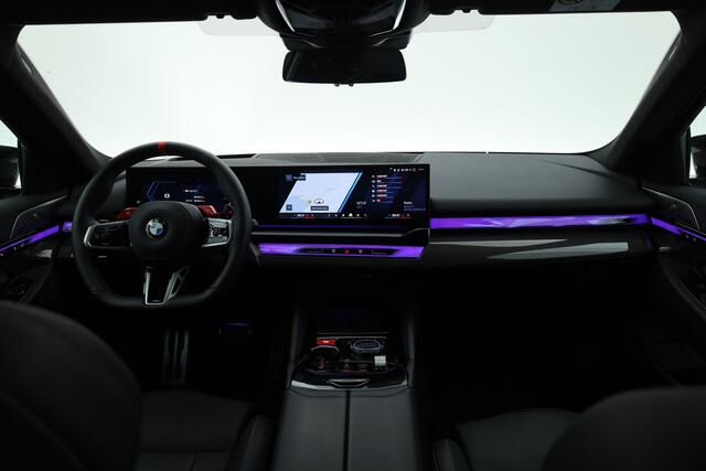 BMW M5 5-serie Touring 727pk | Rijklaar! | Ultimate Pack | Keramisch | Bowers & Wilkins | M Marina Bay | Pano | Carbon