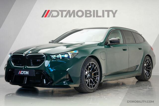 BMW M5 5-serie Touring | M-Drivers Pack | Keramisch | Akrapovic | Goodwood Grün Sonderlackierung