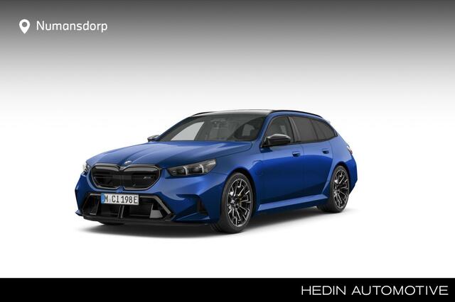BMW M5 Touring | 20/21'' | Keram. rem. | Panorama. | M Driv. Pack | Alcan. hemel | Driv. + Park. Prof. | Trekhaak | Stoelvent. | Carbon spiegel. | B&W | Stoelverw. voor/achter
