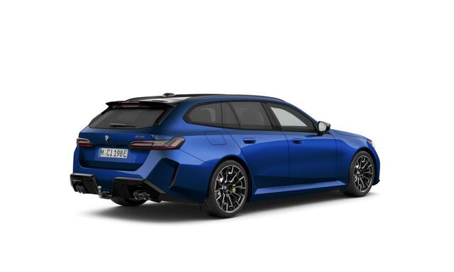BMW M5 Touring | 20/21'' | Keram. rem. | Panorama. | M Driv. Pack | Alcan. hemel | Driv. + Park. Prof. | Trekhaak | Stoelvent. | Carbon spiegel. | B&W | Stoelverw. voor/achter
