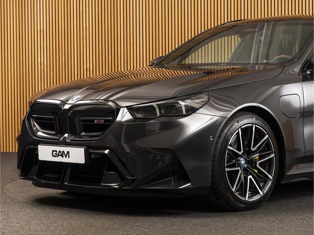 BMW M5 TOURING KERAMISCH | M DRIVER'S PACK | PANO | B&W