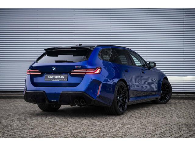 BMW M5 Touring V8 Hybrid | Pano | B&W | M Drivers Package | Trekhaak |