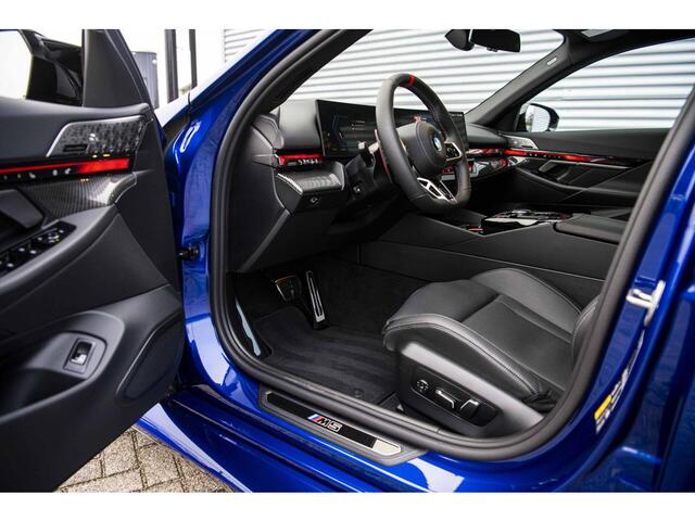BMW M5 Touring V8 Hybrid | Pano | B&W | M Drivers Package | Trekhaak |
