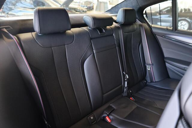 BMW M5 5 Serie Competition | M Drivers Package | M Carbon Keramische Remmen | Bowers & Wilkins High End Sound System | Driving Assistant Plus |