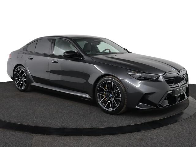 BMW M5 Sedan | Pano | Trekhaak | M Driver's Pack | Comfort Pack