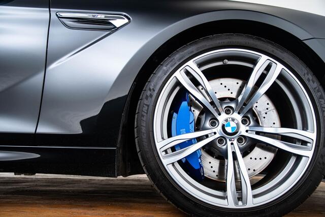 BMW M6 6-serie Gran Coupé Driving Assistant - Soft Close - Comfort Access - Elektrisch verwarmde stoelen voor/achter - Zonnescherm achterportierramen/achterruit - Head up - Harman Kardon - Stuurwielrand verwarmd -