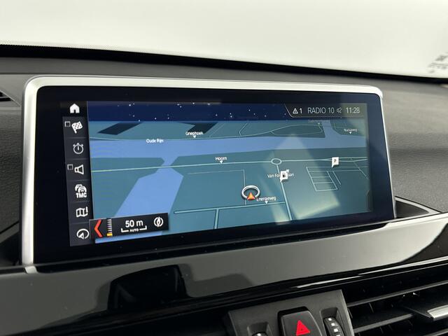 BMW X1 sDrive18i High Exe/Leder/Pan.Dak/LED/Stuurv+Stoelv/Clima /Navi