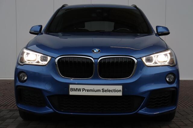 BMW X1 sDrive18i High Executive / Stoelverwarming / Achteruitrij camera / Electronic damping control