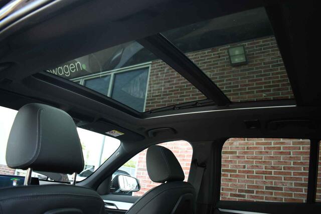 BMW X1 xDrive25e M-Sport Pano HUD ACC Camera El-Klep Stuurverw
