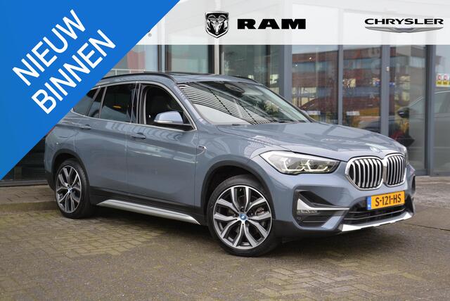 BMW X1 xDrive25e High Executive | Pano | Head up | Leer | Stuurverwarming