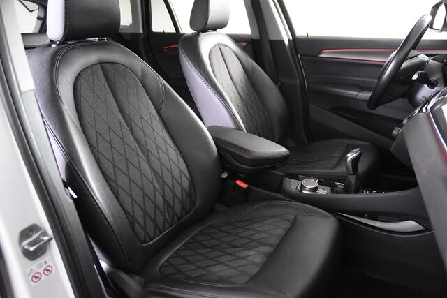 BMW X1 sDrive18i *1ste Eigenaar*Leer*Navigatie*HUD*Panoramadak*