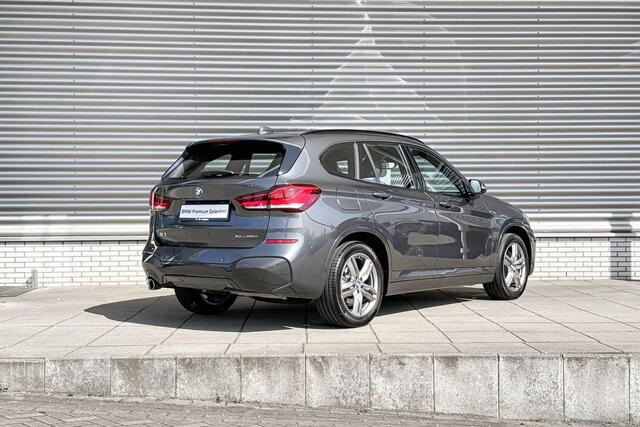 BMW X1 xDrive25e M Sportpakket / Elektrisch verwarmde voorstoelen / Stuurwielrand Verwarmd