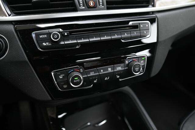 BMW X1 xDrive20i xLine Automaat / Sportstoelen / LED / Park Assistant / Cruise Control / Leder / Stoelverwarming / Adaptive onderstel