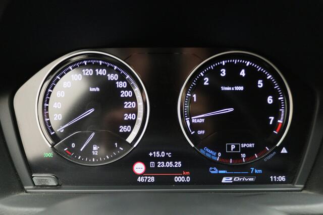 BMW X1 xDrive25e Executive Navigatie, Stoelverwarming, PDC, Cruise, Climate