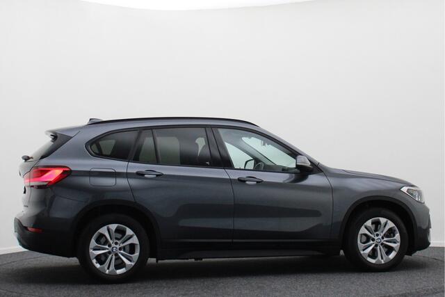 BMW X1 xDrive25e Executive Navigatie, Stoelverwarming, PDC, Cruise, Climate
