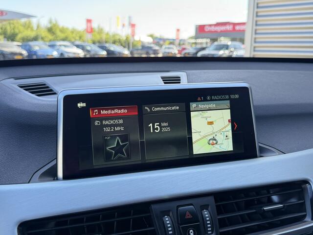 BMW X1 sDrive20i High Executive M Sport Head-Up Display Lederen bekleding 19 Inch Achteruitrijcamera LED Navi Plus