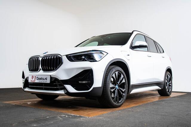 BMW X1 xDrive25e High Executive Sport Line - Leder - Comfort Access - Park Assistant - Adaptieve LED verlichting - Lendensteun - Stoelverwarming - M sportstuurwiel
