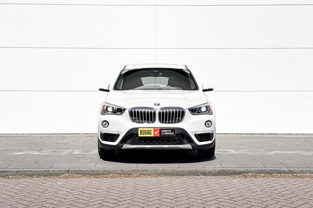 BMW X1 xDrive20i xLine | High Executive | Trekhaak | Achteruitrijcamera | Panoramadak