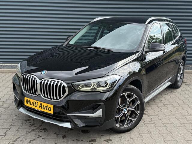 BMW X1 xDrive25e xLine PLug in Hybrid 220 pk | PHEV | Navi Pro | DAB | 18"L.M | LED Koplampen | Stoelverwarming | Sfeerverlichting |