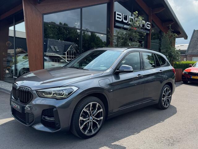 BMW X1 xDrive25e High Exe | Pano | Trekhaak | Adap Cruise