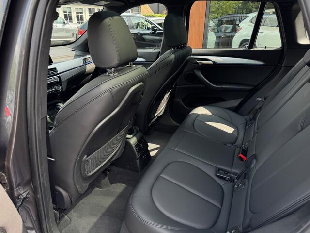 BMW X1 xDrive25e High Exe | Pano | Trekhaak | Adap Cruise