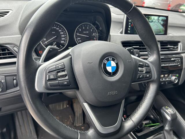 BMW X1 xDrive20i High Executive // HUD // FULL LED // LEDER // CAMERA // NAVI // PDC