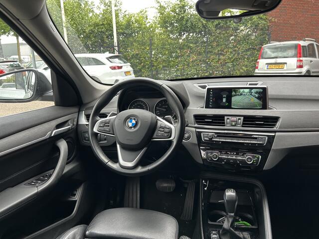 BMW X1 xDrive20i High Executive // HUD // FULL LED // LEDER // CAMERA // NAVI // PDC