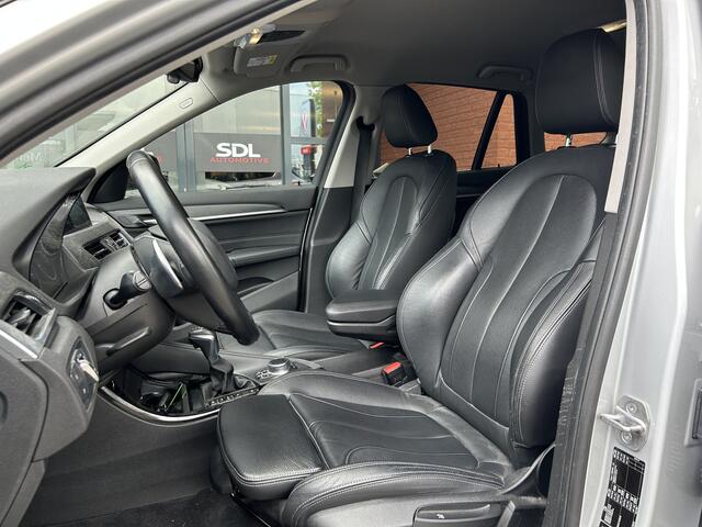 BMW X1 xDrive20i High Executive // HUD // FULL LED // LEDER // CAMERA // NAVI // PDC