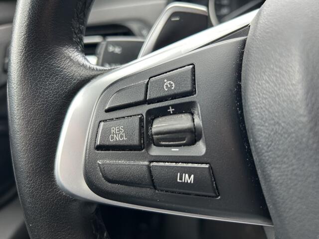BMW X1 xDrive20i High Executive // HUD // FULL LED // LEDER // CAMERA // NAVI // PDC