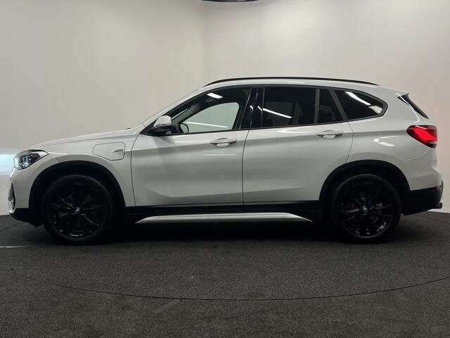 BMW X1 xDrive25e | NAVI | CRUISE CONTROL | PARKEERSENSOREN |