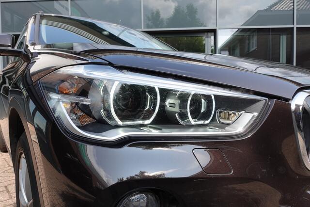 BMW X1 sDrive18i | Lage KM! | CarPlay | Leder | Camera | Elektrische Klep |