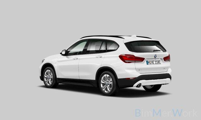 BMW X1 xDrive25e Executive | PANO | Adaptiv CC | Camera | Elec-Klep | Carplay | Dodehoek-assistent - Noodremsyst assist - Snelh-/afstandsreg- Camera Interesse, Proefrit? Bel of app met: 06-24 28 28 42