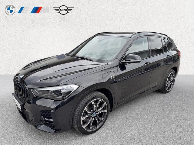 BMW X1 xDrive25e M-SPORT ** LED, NAVI+, HALF-LEDER, HuD, ALARM, KEYLESS, 19-inch LMV ** 1e EIG - UNFALLFREI ** ** INFORMEER OOK NAAR ONZE AANTREKKELIJKE FINANCIAL-LEASE TARIEVEN **
