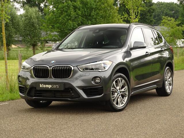 BMW X1 sDrive20i Sport-Line | H+K | Carplay | 1e Eig. | 18inch-Allwheater | St.verw. | Sportstoelen