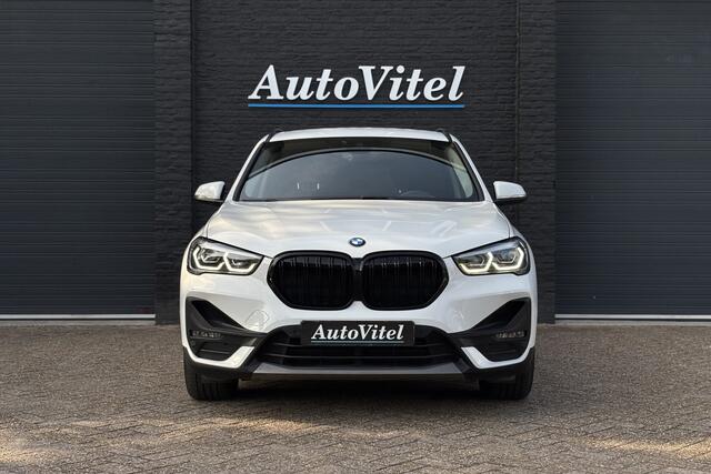 BMW X1 xDrive25e | Apple Carplay | LED | Privacy Glas | PDC V+A