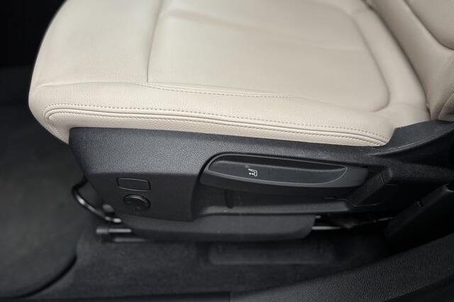 BMW X1 xDrive25e | Achteruitrijcamera | PDC V+A | Adaptive Led | Elektrische Klep