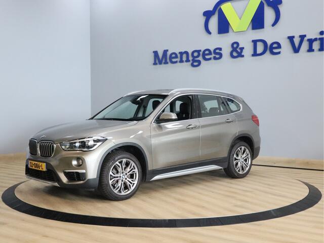 BMW X1 sDrive20i Orange Edition II Trekhaak | Stoelverwarming | LED | NAP | Head-Up display | Leder | Isofix