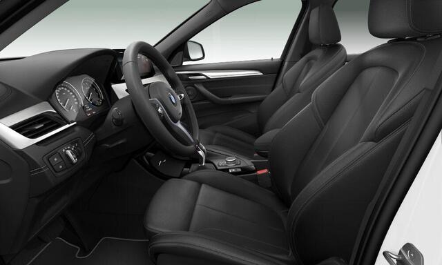 BMW X1 xDrive25i High Executive M Sport | Pano | Trekhaak | HK | ACC