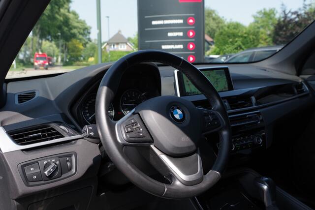 BMW X1 xDrive20i 192 PK Automaat High Executive, Head-Up, Climate Control, Trekhaak, Sportstoelen
