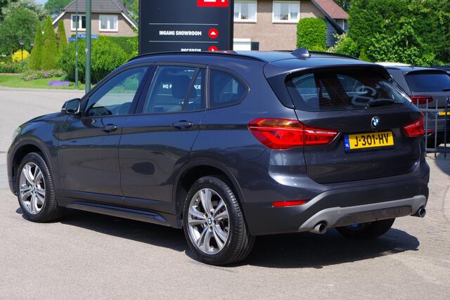 BMW X1 xDrive20i 192 PK Automaat High Executive, Head-Up, Climate Control, Trekhaak, Sportstoelen