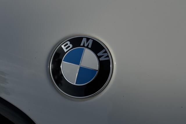 BMW X1 xDrive25e | Elektrische Klep | Apple Carplay | PDC V+A | Privacy Glas