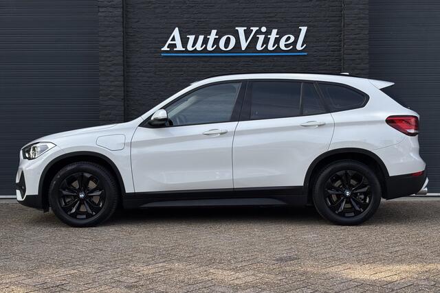BMW X1 xDrive25e | Elektrische Klep | Apple Carplay | PDC V+A | Privacy Glas