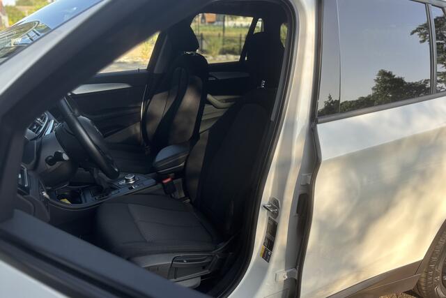 BMW X1 xDrive25e | Elektrische Klep | Apple Carplay | PDC V+A | Privacy Glas